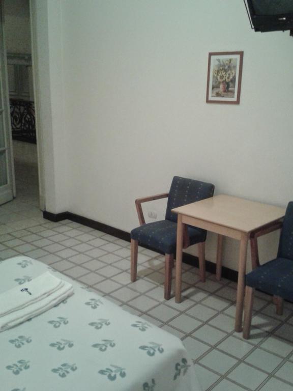 Mari Plaza Hotel Buenos Aires Buitenkant foto